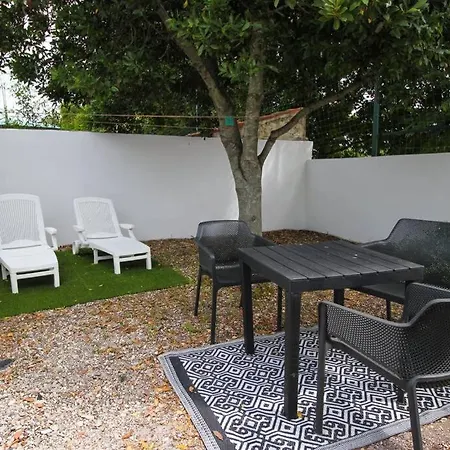 Διαμέρισμα Studio/mezzanine Avec Jardinet Et Climatisation